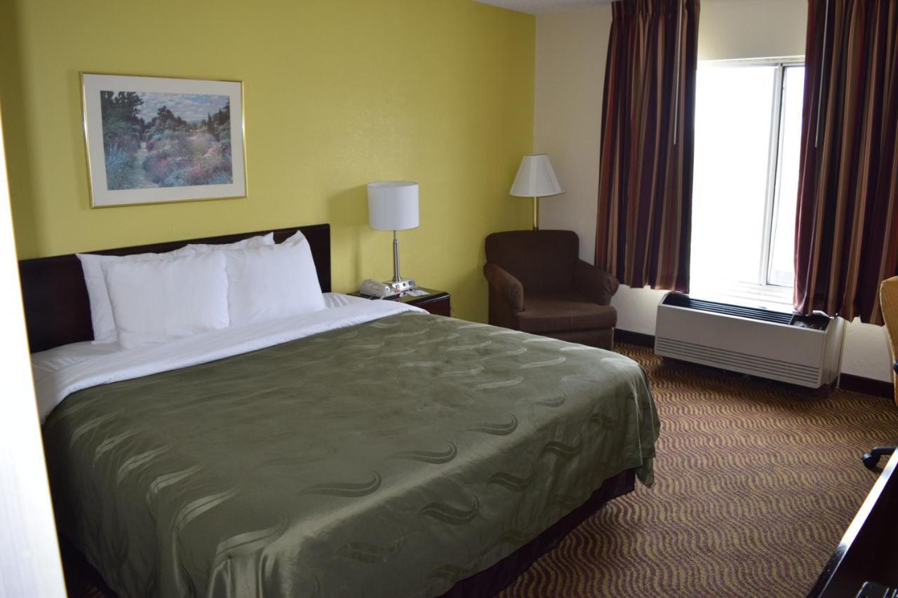 רוקי מאונט Quality Inn מראה חיצוני תמונה