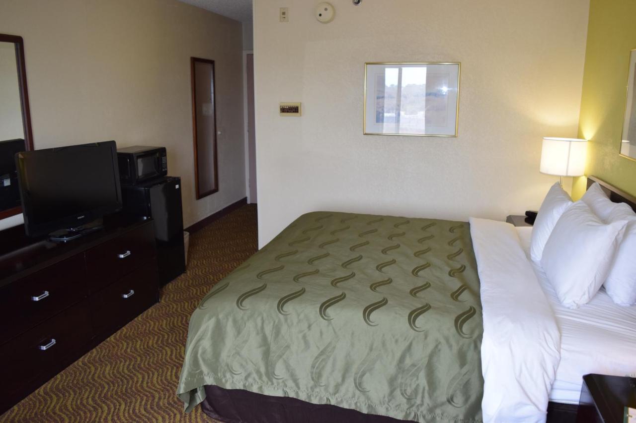 רוקי מאונט Quality Inn מראה חיצוני תמונה
