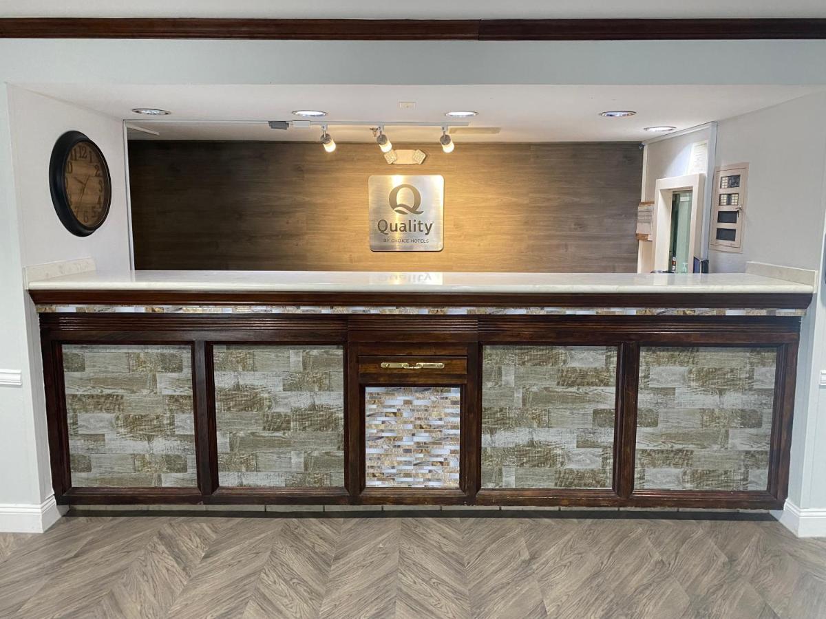 רוקי מאונט Quality Inn מראה חיצוני תמונה