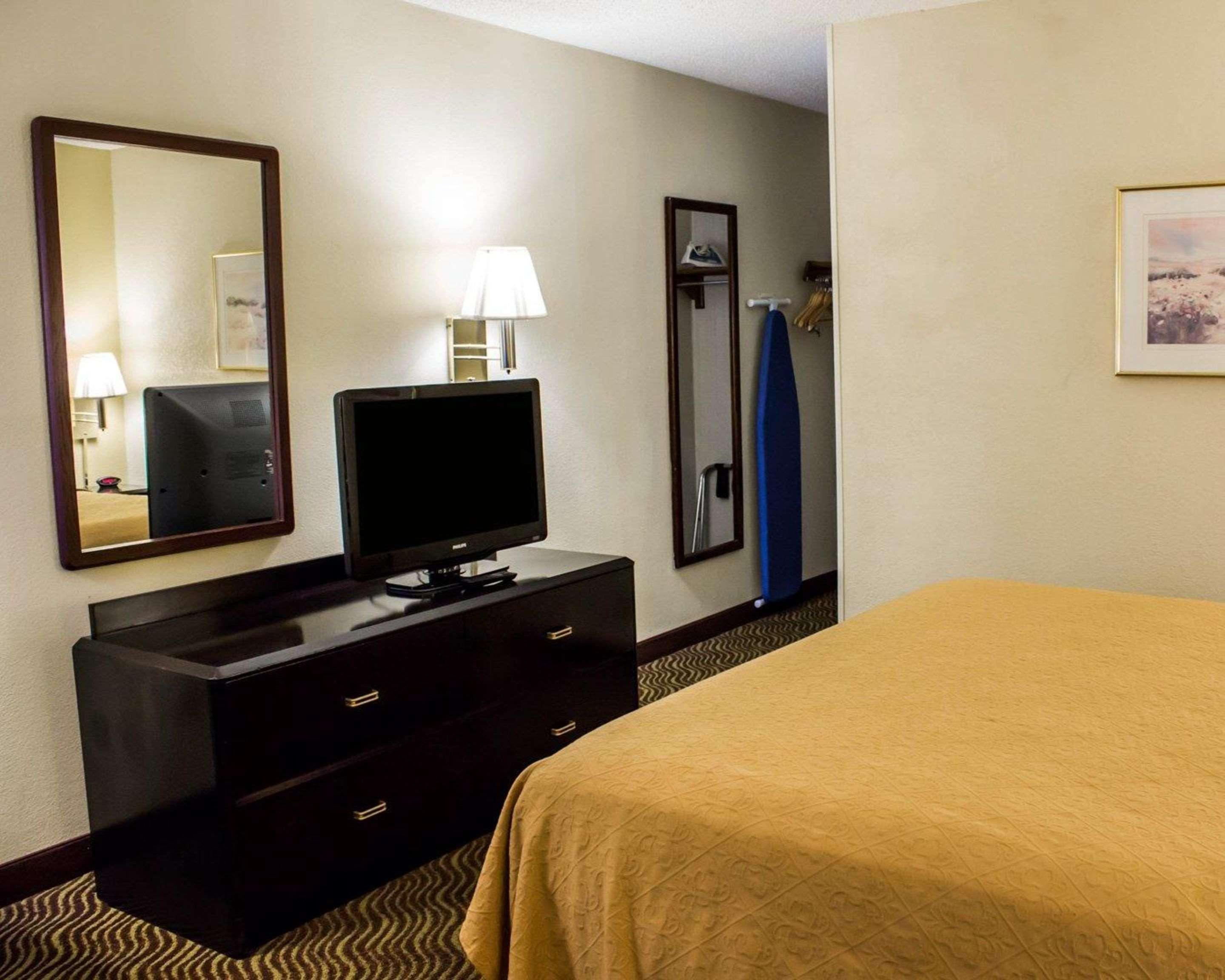 רוקי מאונט Quality Inn מראה חיצוני תמונה