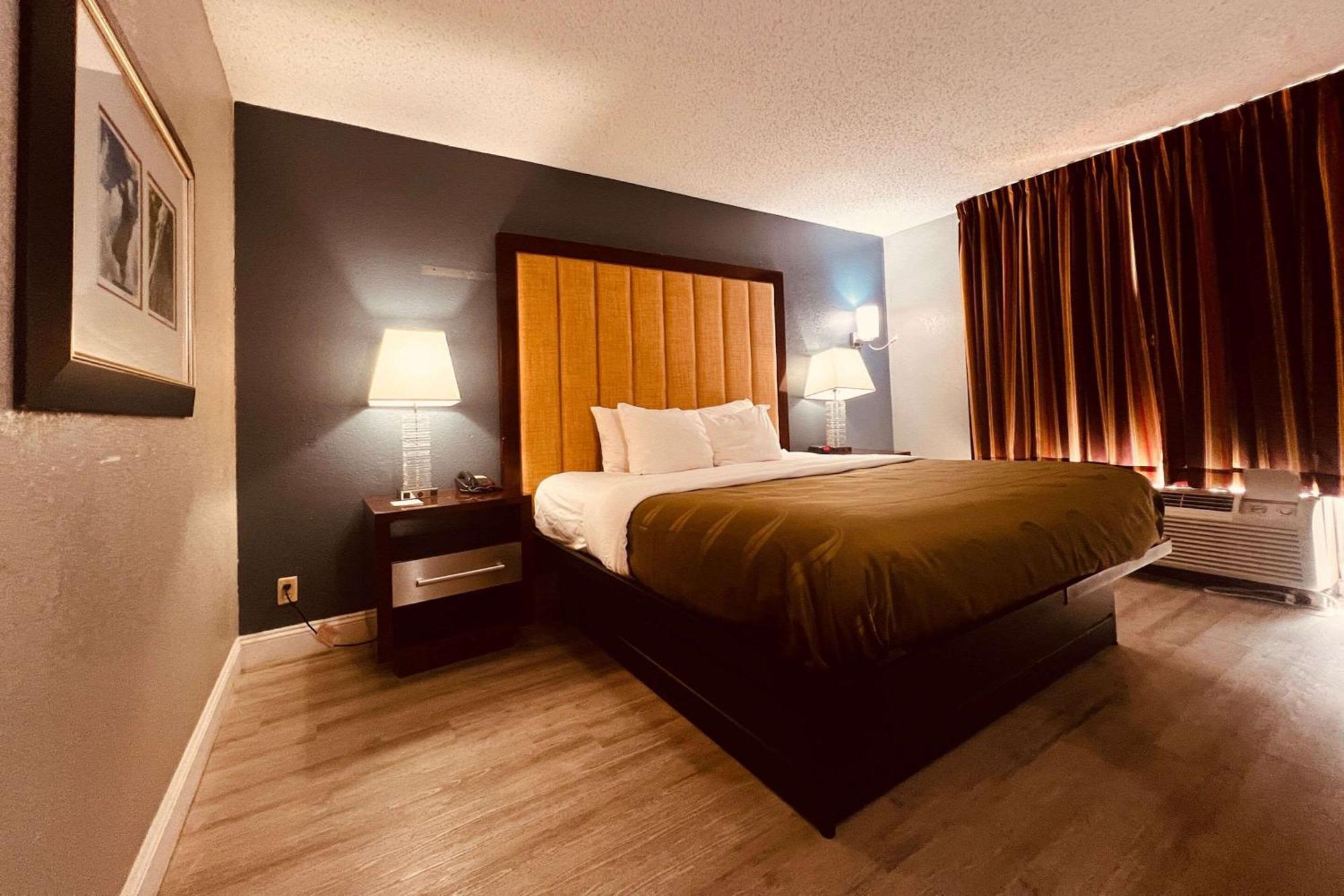 רוקי מאונט Quality Inn מראה חיצוני תמונה