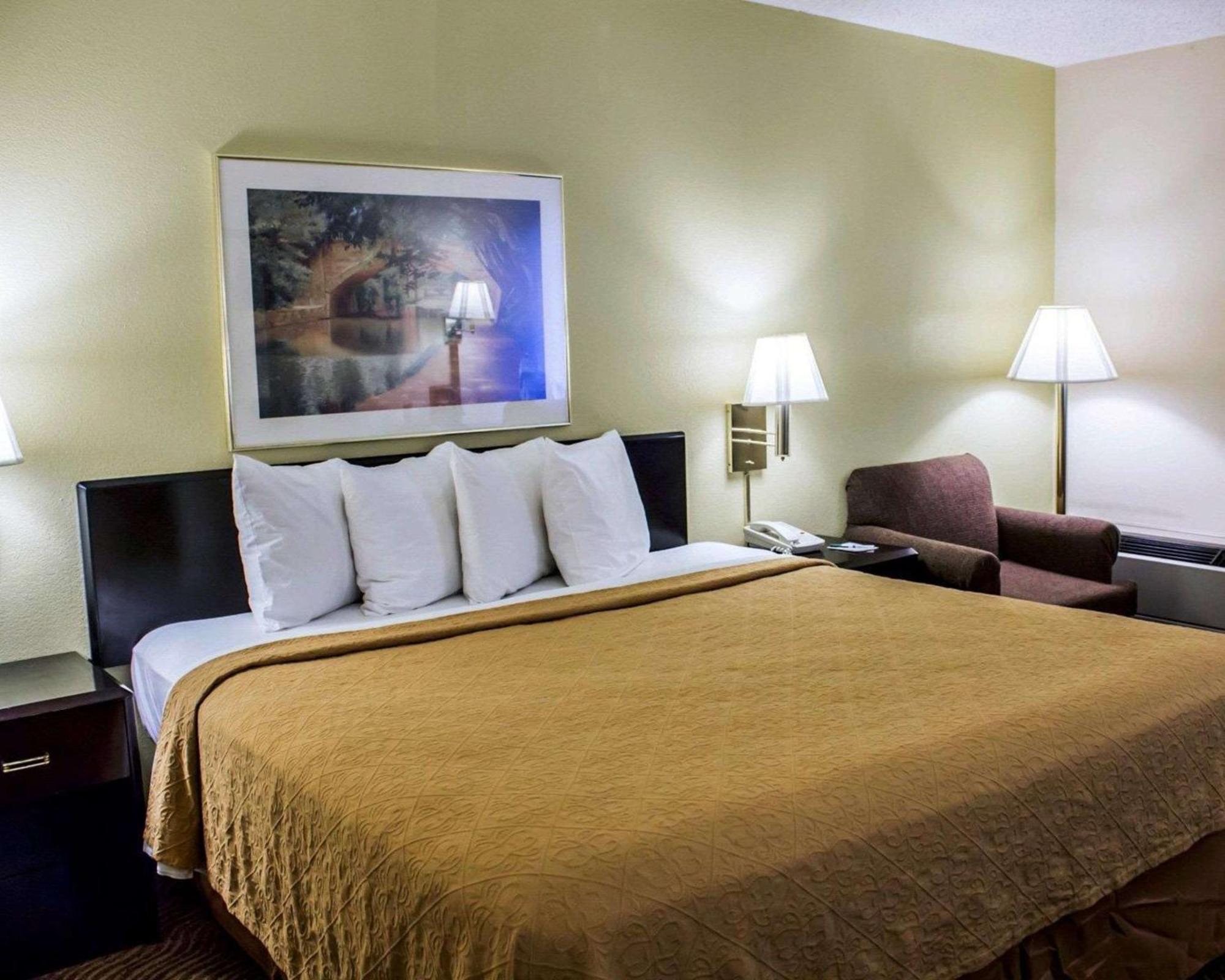 רוקי מאונט Quality Inn מראה חיצוני תמונה